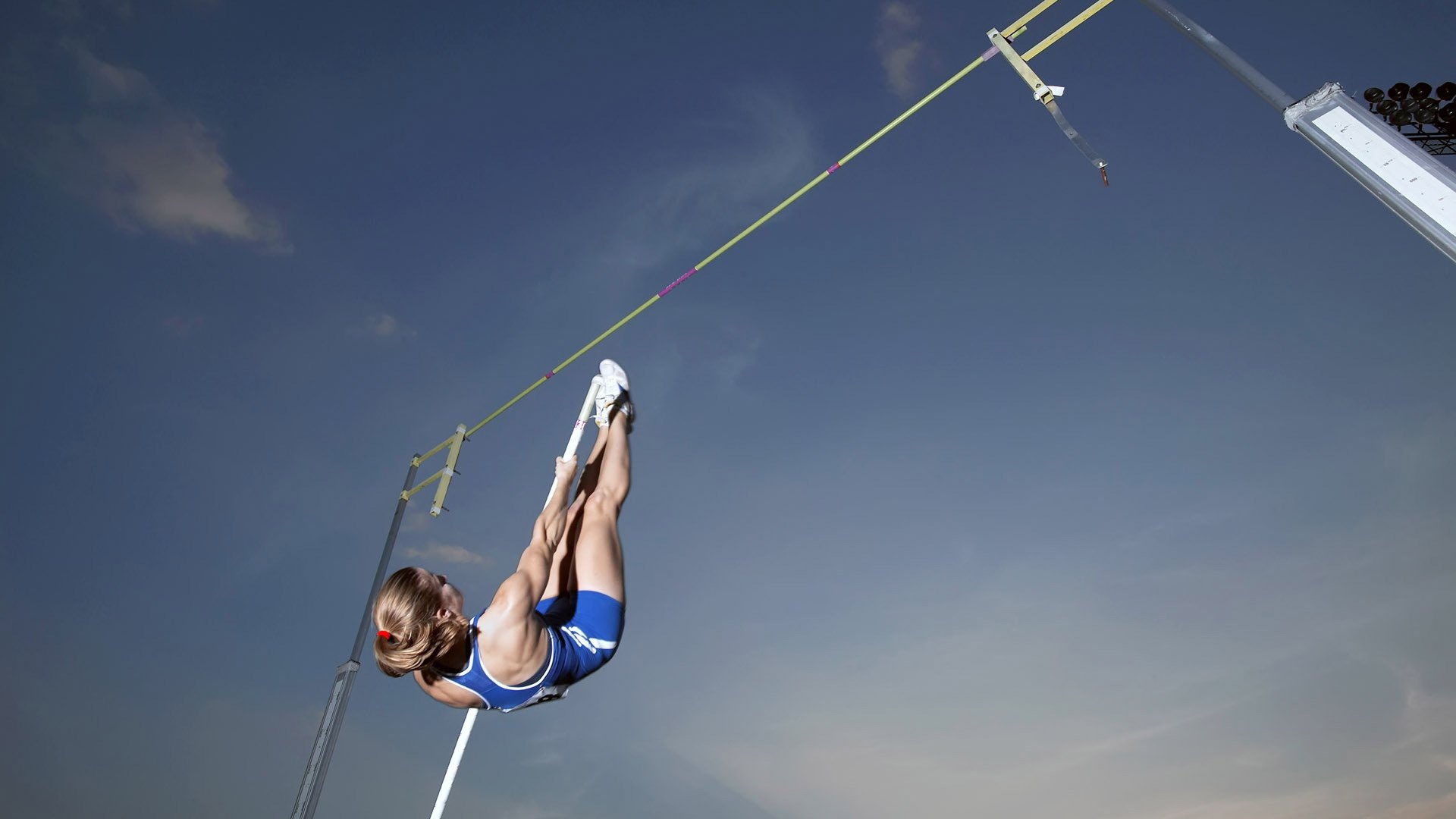 风暴中的孤胆，当猛龙冲垮魔术，范弗利特的唯一火焰